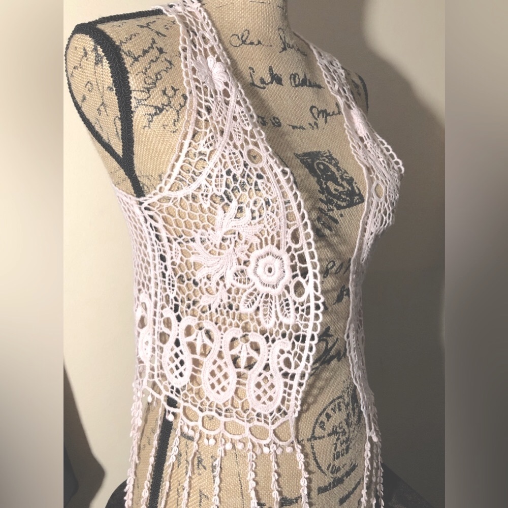 H & M Pink Delicate BOHO Crochet Vest! Euc